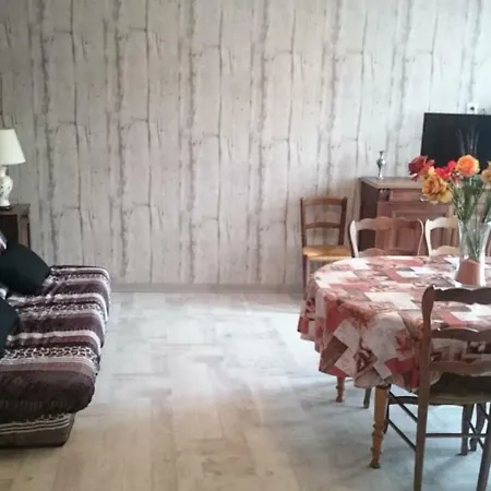 Les Chataignes D'ardeche Apartman Antraigues